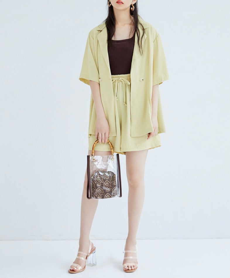 Conjunto de jaqueta com shorts(Amarelo)