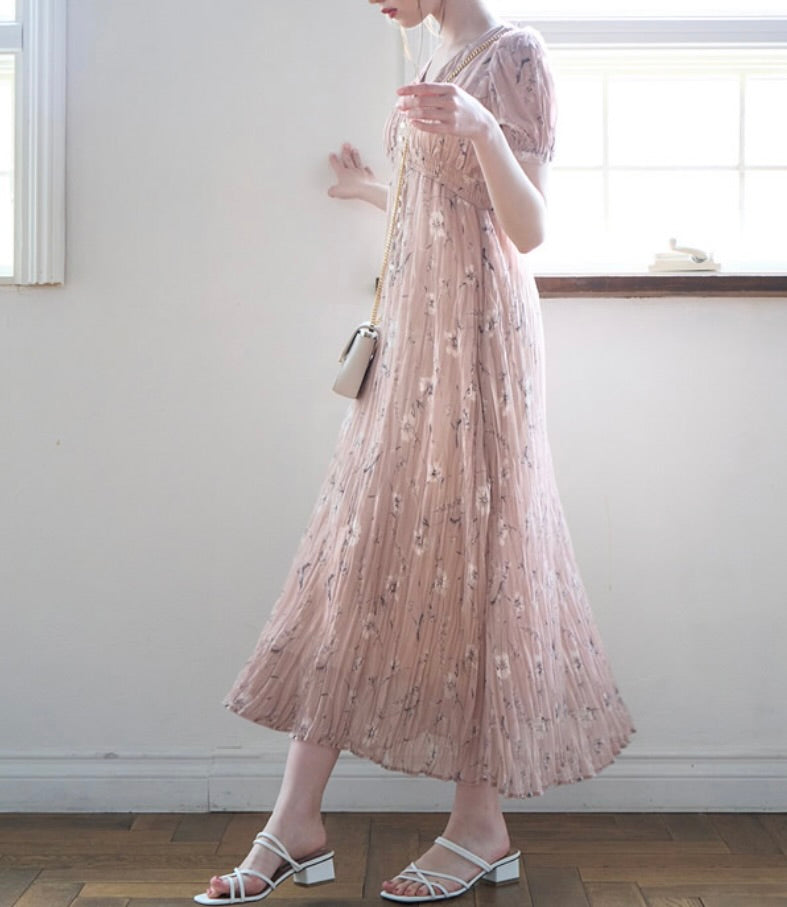 Vestido plissado florido(Rosa Bege)