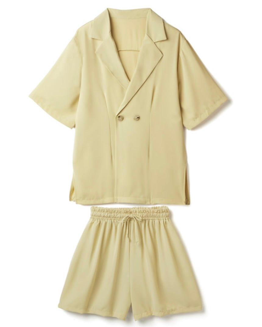 Conjunto de jaqueta com shorts(Amarelo)