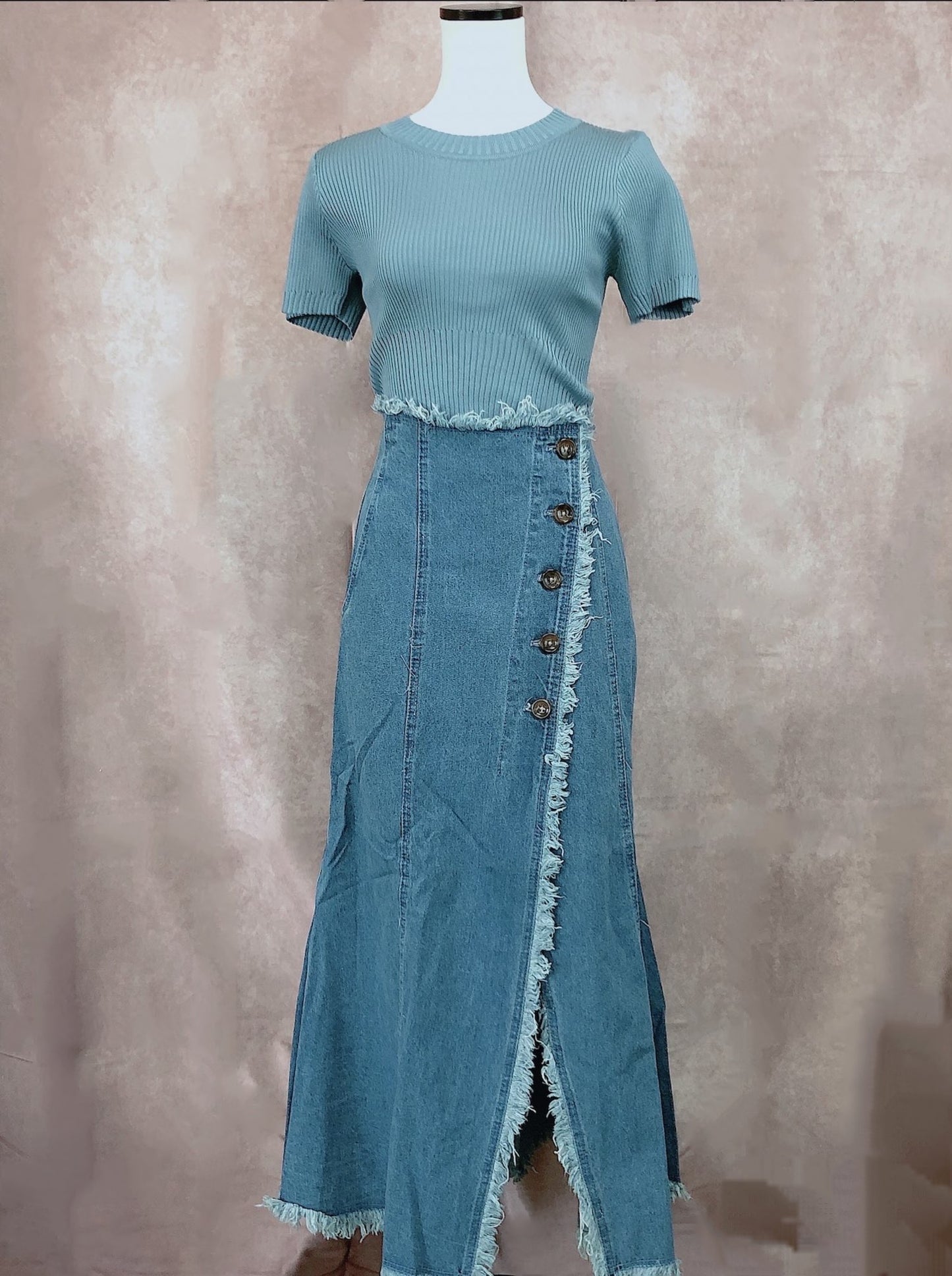 Saia de jeans longa com franjas delicadas(Azul claro)