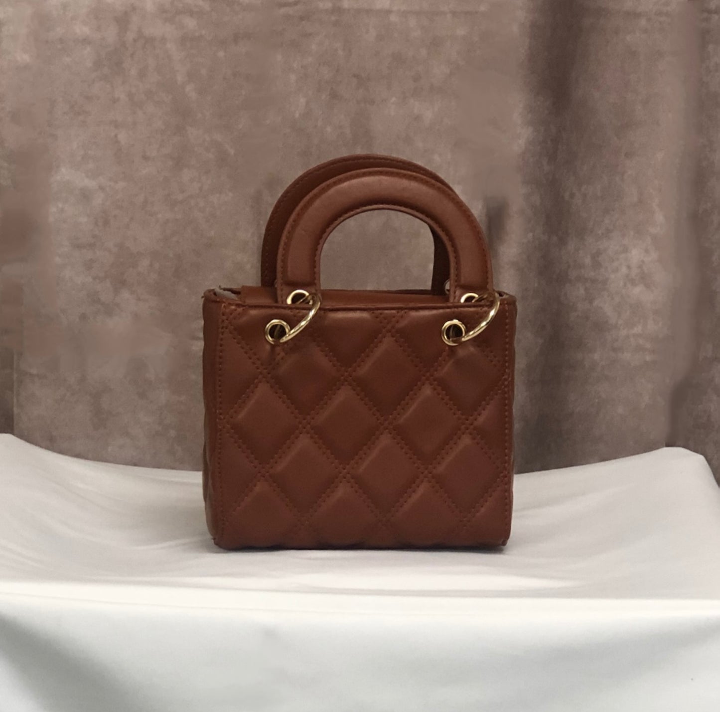 Bolsa quadrada e acolchoada(Laranja)