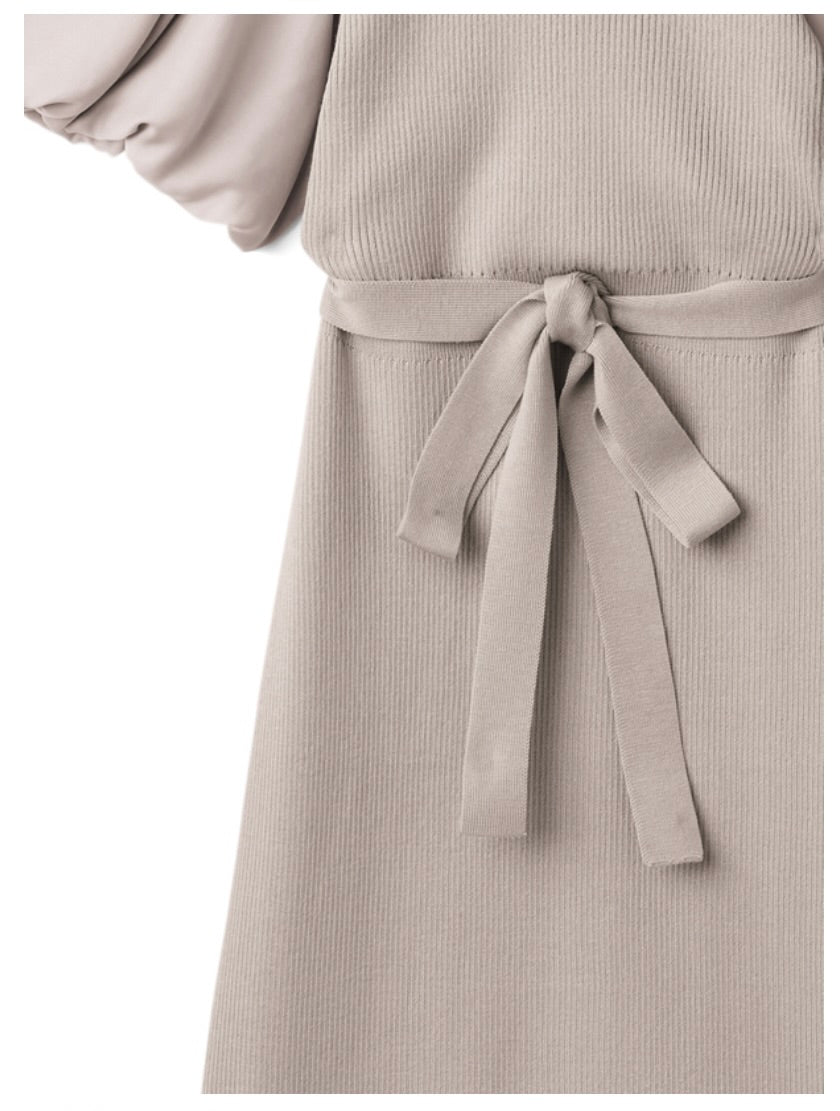 Vestido de tricô com cinto(Bege)