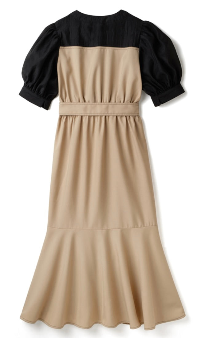 Vestido de trincheira (parte da blusa transparente)