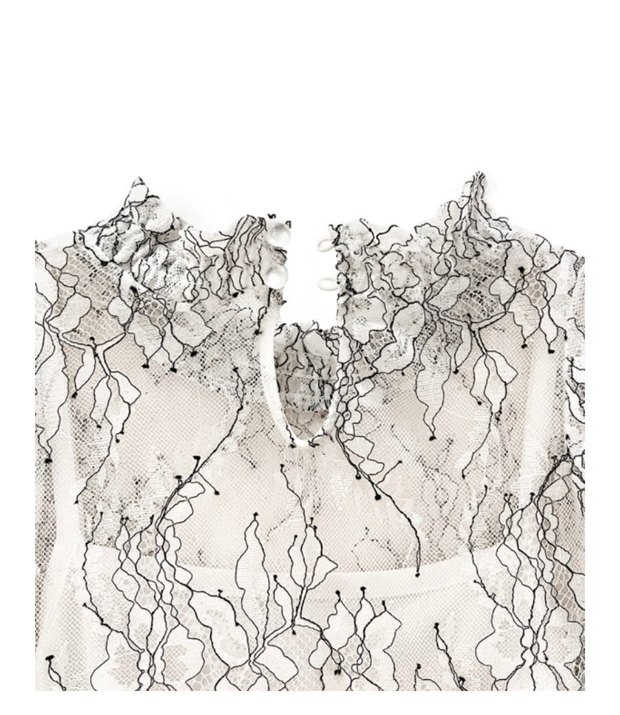 Top de renda floral(regata inclusa)